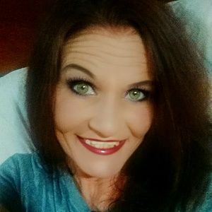 Meet your Posher, Candi